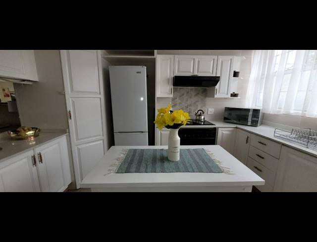 2 BEDROOM TOWNHOUSE FOR SALE IN ALBERANTE